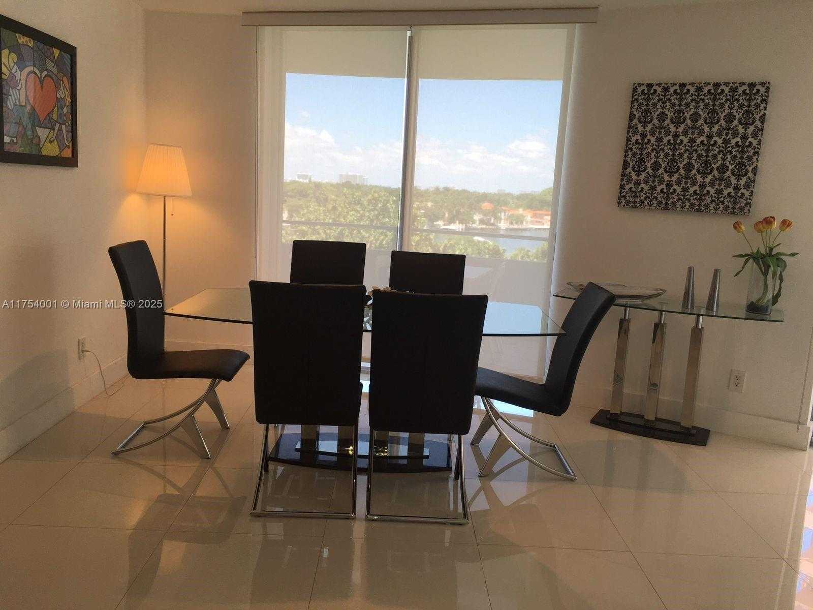 Small Image of 5161 COLLINS AVE #604, Miami Beach Number 3