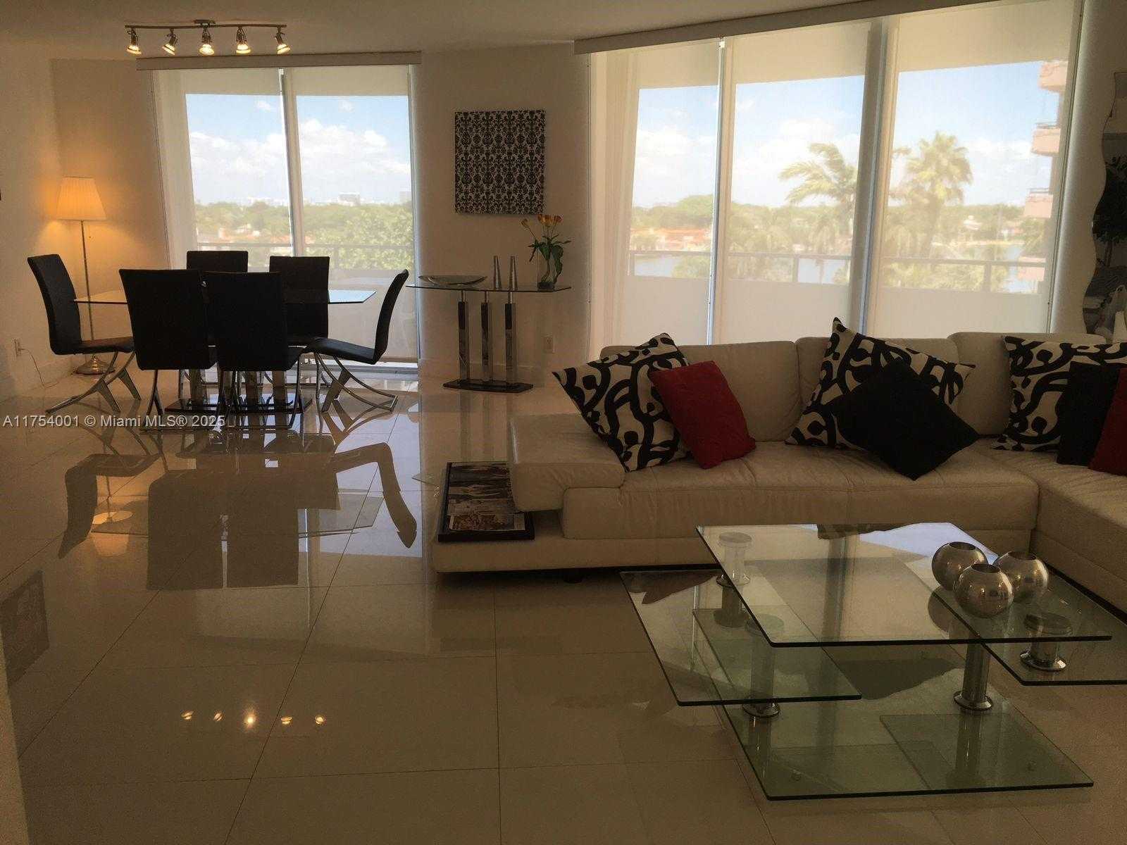Small Image of 5161 COLLINS AVE #604, Miami Beach Number 4