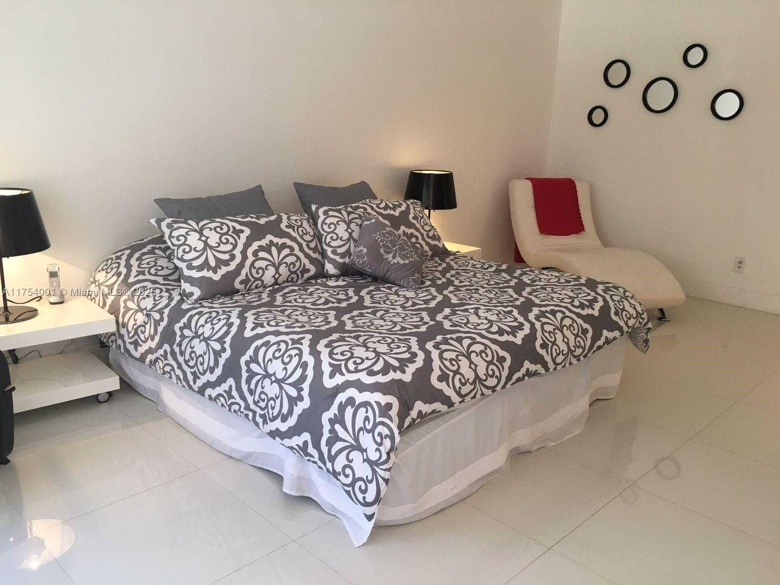 Small Image of 5161 COLLINS AVE #604, Miami Beach Number 8