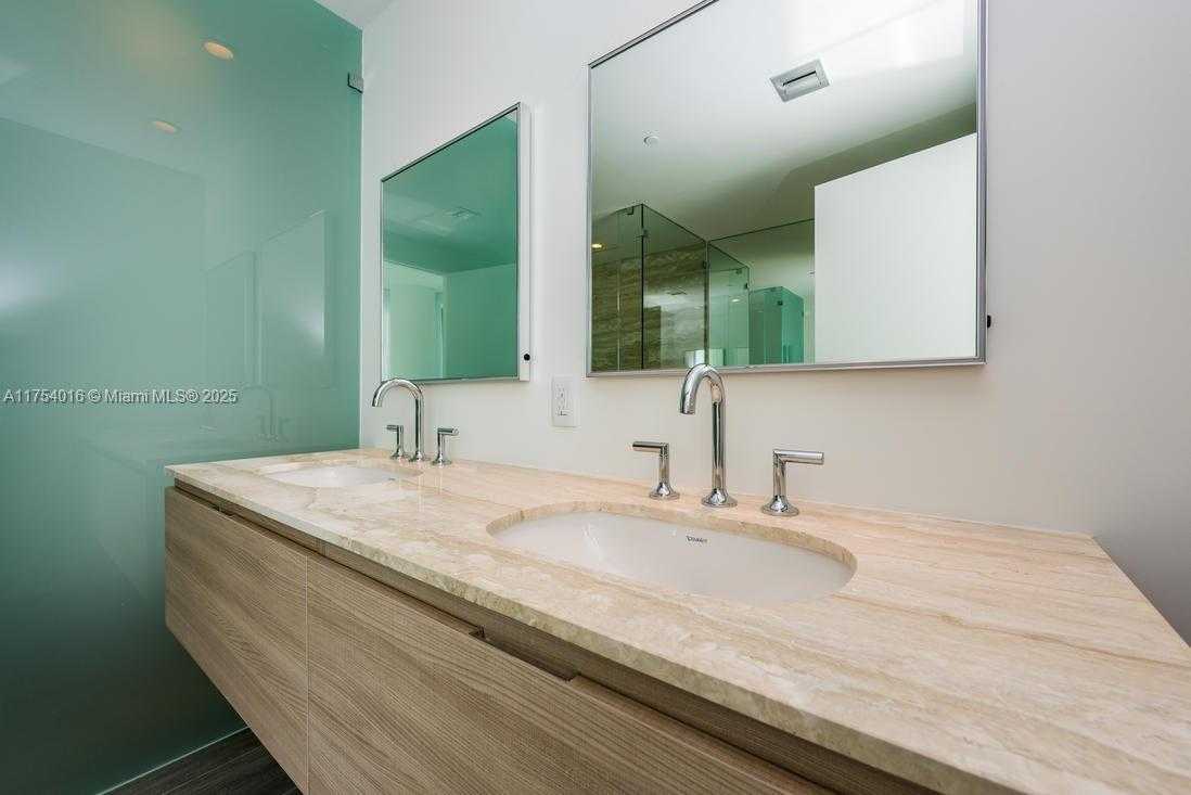 Small Image of 2900 NORTH EAST 7 AVE #2607, Miami Number 11