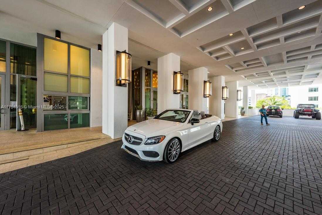 Small Image of 2900 NORTH EAST 7 AVE #2607, Miami Number 27