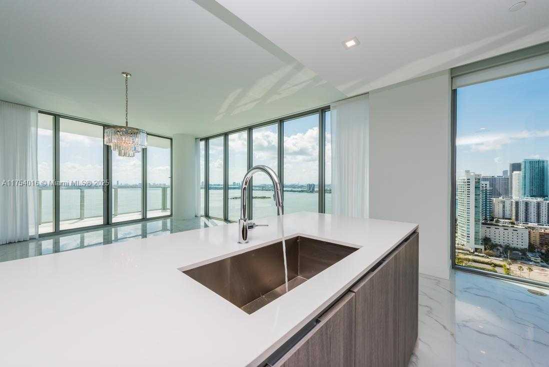 Small Image of 2900 NORTH EAST 7 AVE #2607, Miami Number 6