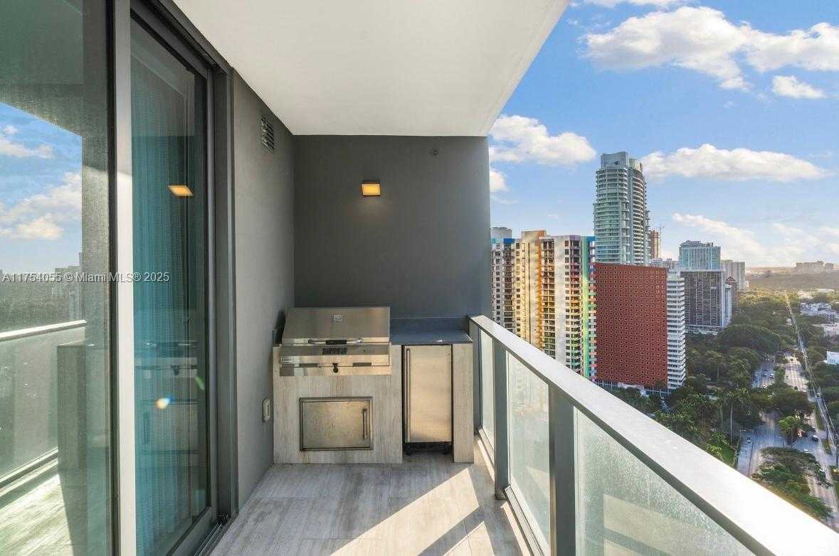 Small Image of 1451 BRICKELL AVE #2505, Miami Number 13