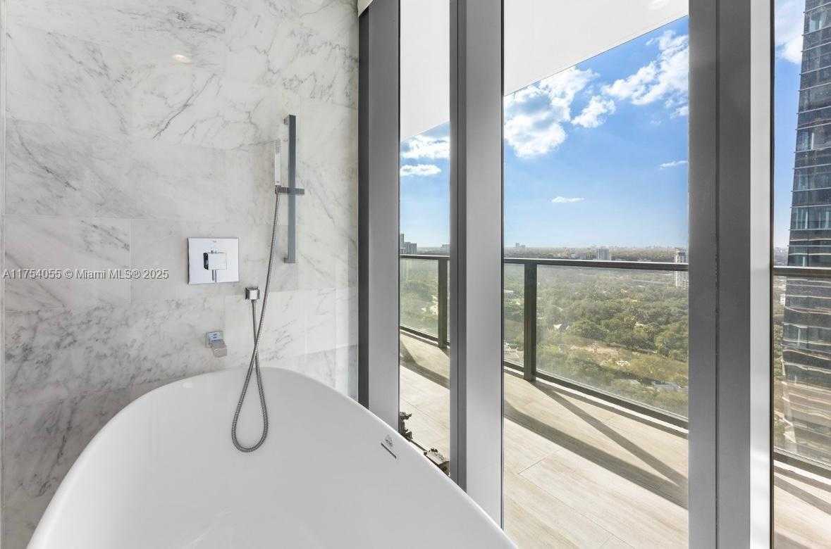 Small Image of 1451 BRICKELL AVE #2505, Miami Number 28