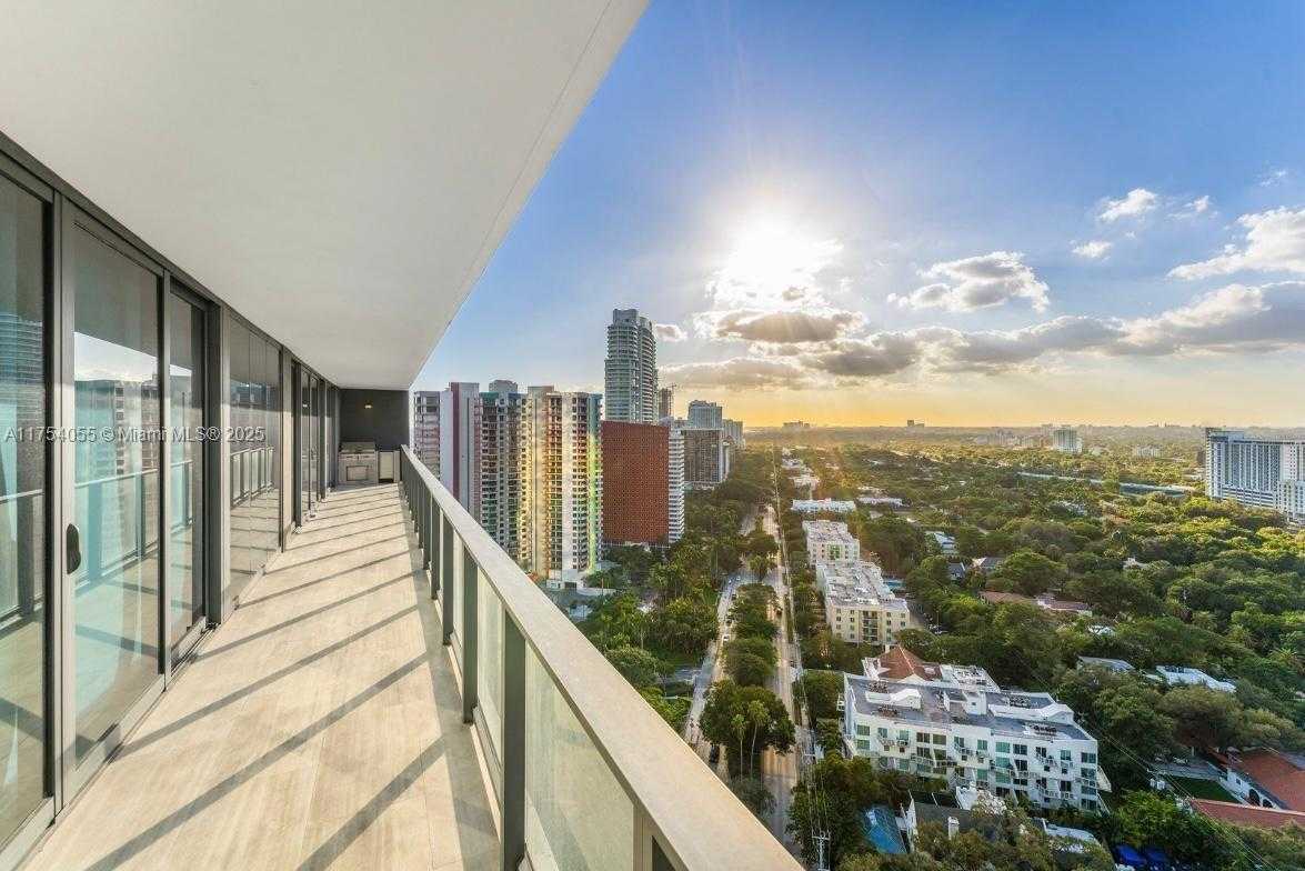 Small Image of 1451 BRICKELL AVE #2505, Miami Number 6