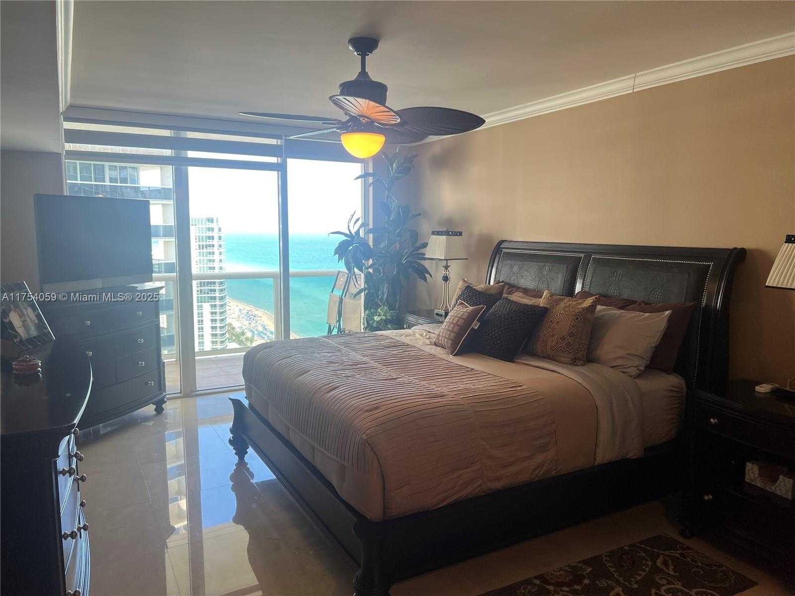 Small Image of 1830 SOUTH OCEAN DR #2508, Hallandale Beach Number 10