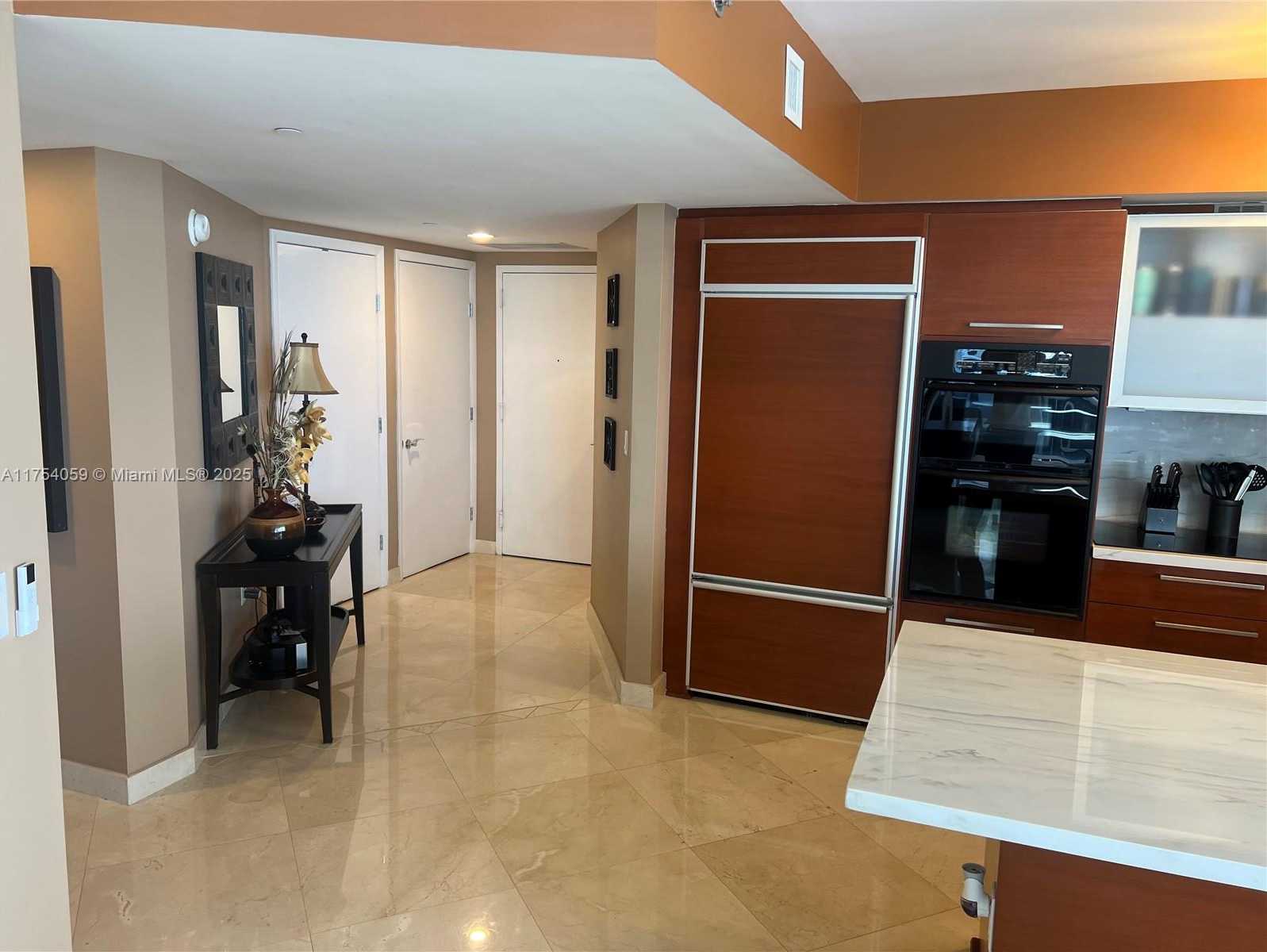 Small Image of 1830 SOUTH OCEAN DR #2508, Hallandale Beach Number 3