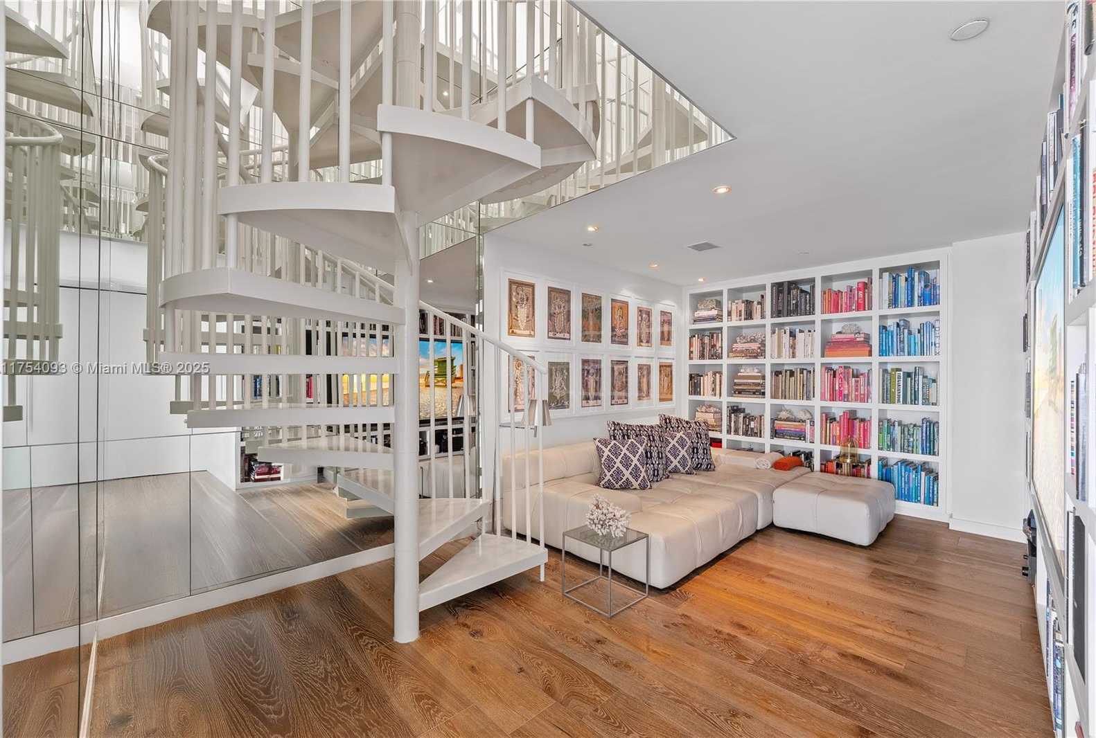 Small Image of 1040 BISCAYNE BLVD #4606, Miami Number 12