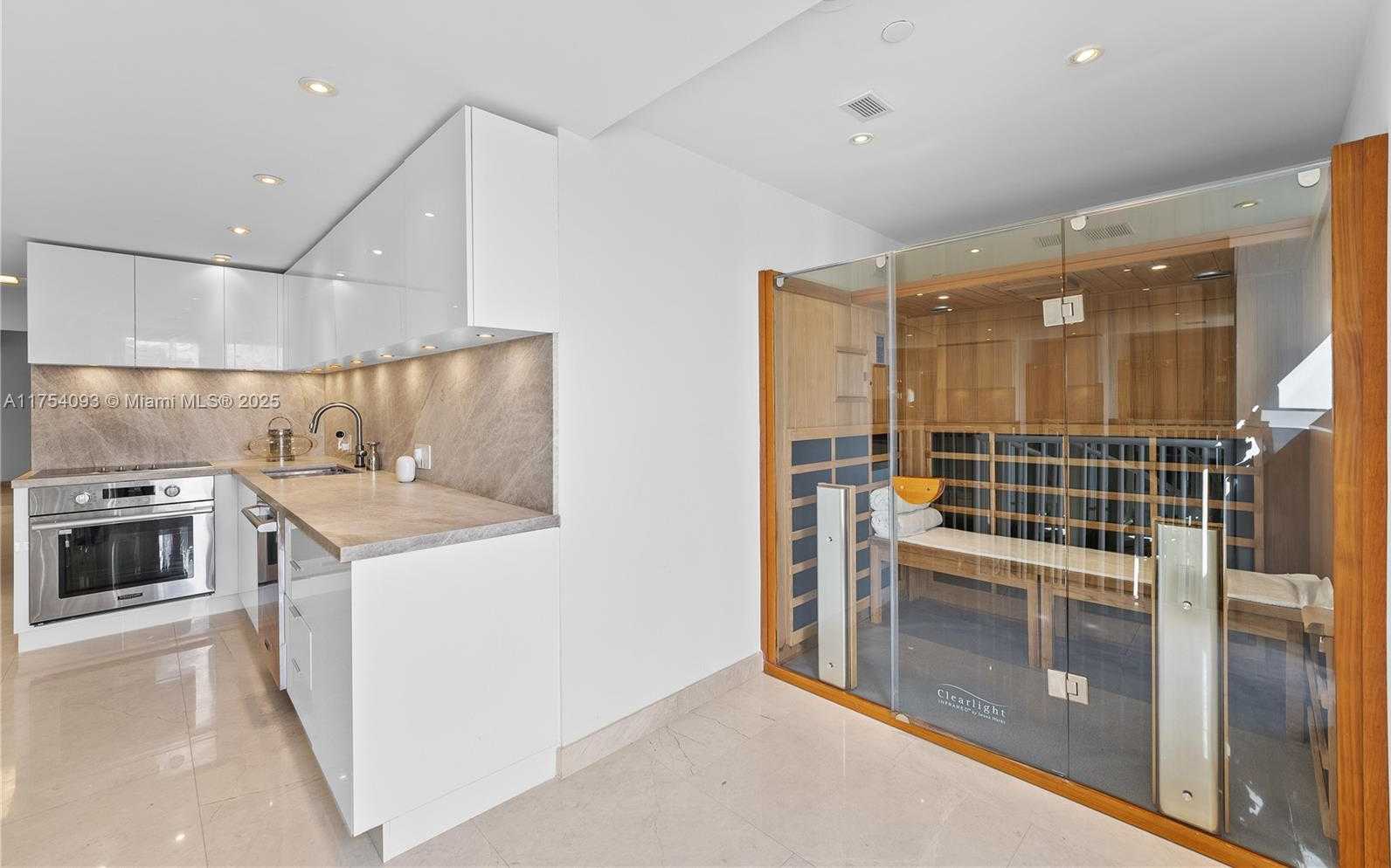Small Image of 1040 BISCAYNE BLVD #4606, Miami Number 13
