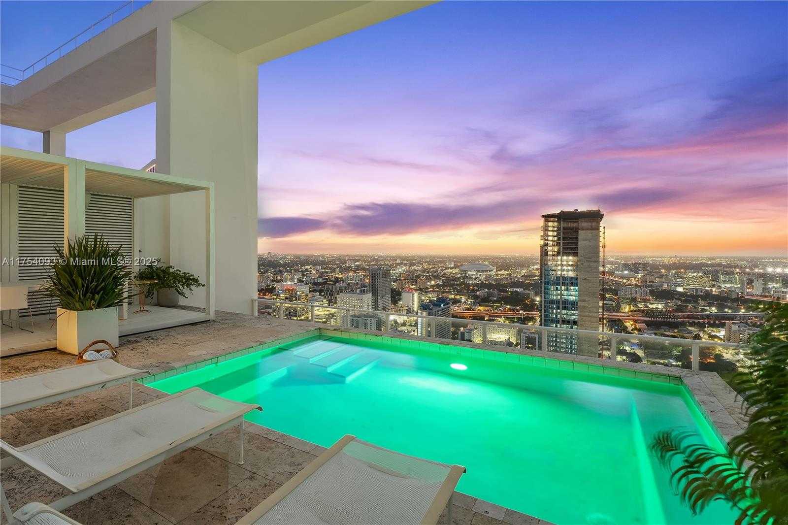 Small Image of 1040 BISCAYNE BLVD #4606, Miami Number 14