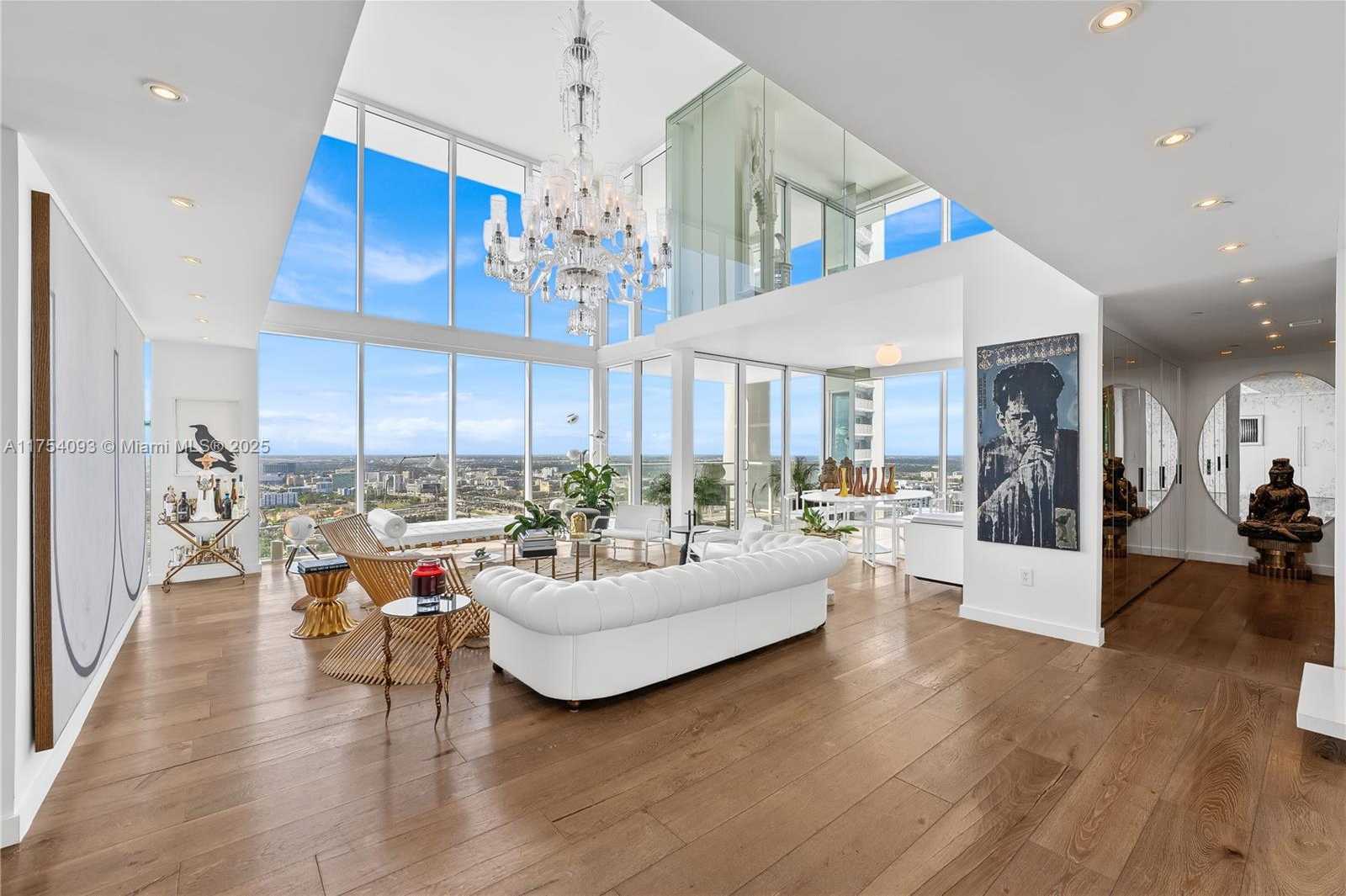 Small Image of 1040 BISCAYNE BLVD #4606, Miami Number 16