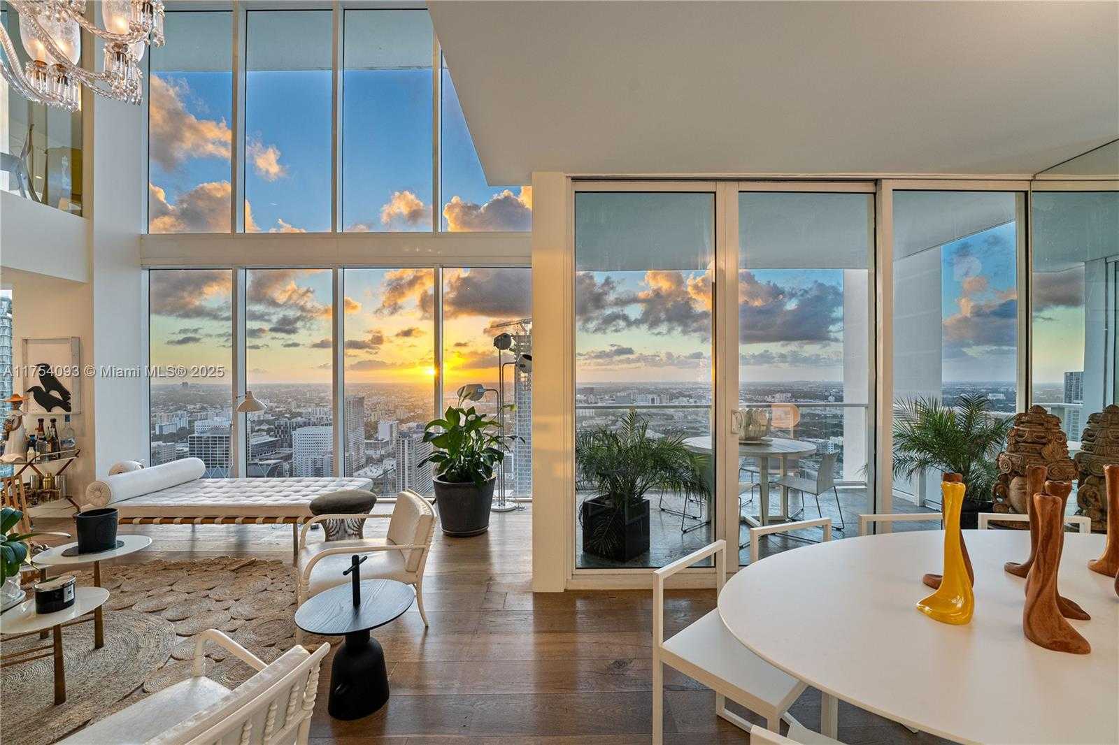 Small Image of 1040 BISCAYNE BLVD #4606, Miami Number 19