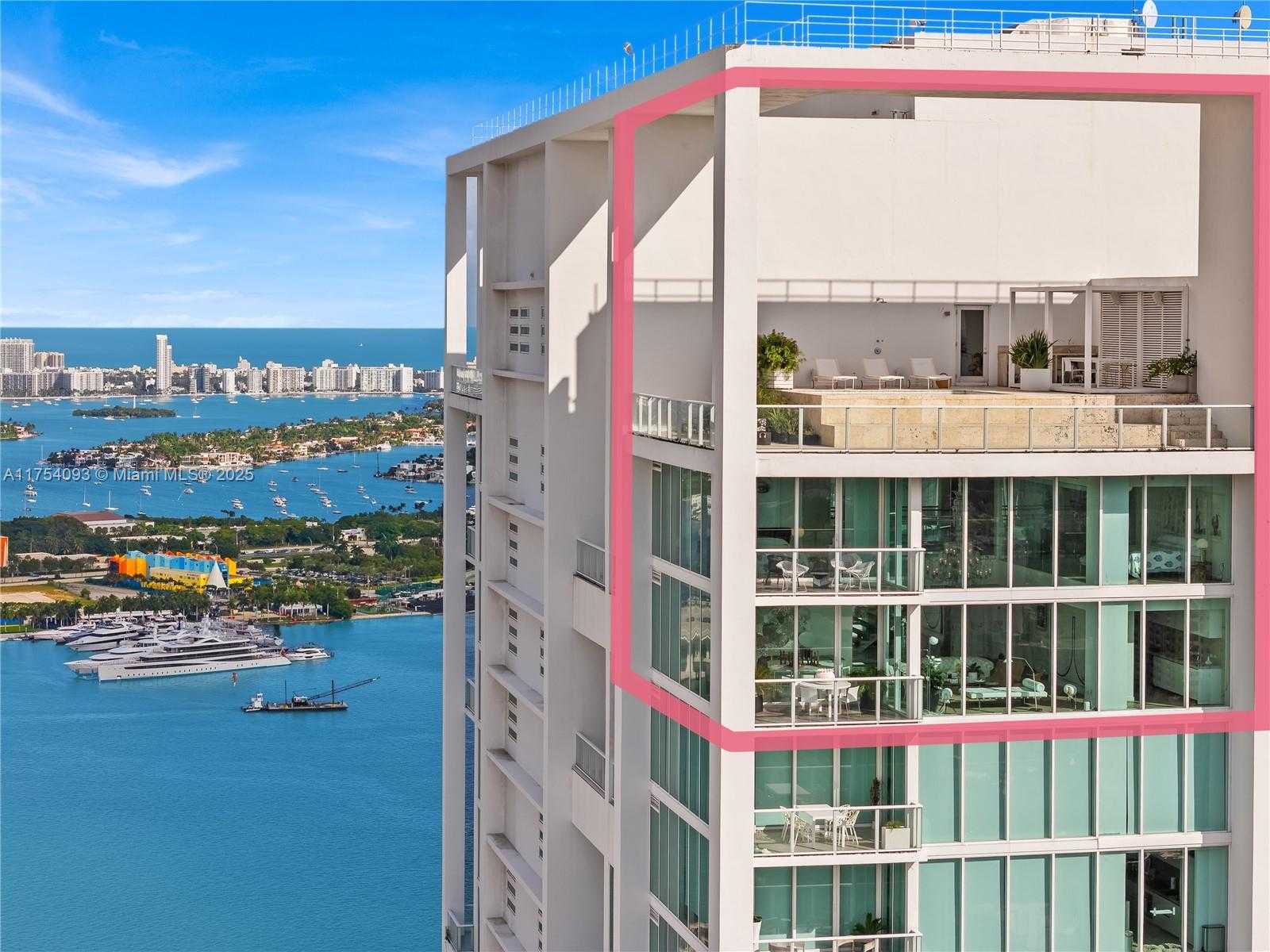 Small Image of 1040 BISCAYNE BLVD #4606, Miami Number 3