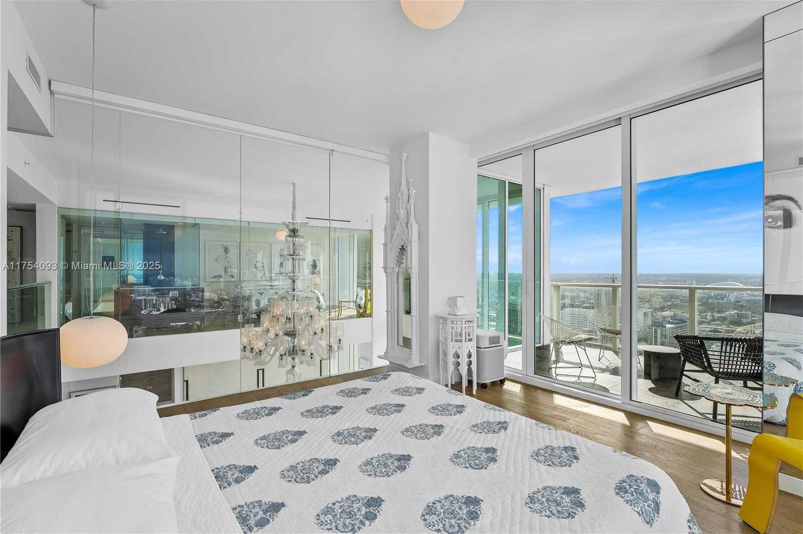 Small Image of 1040 BISCAYNE BLVD #4606, Miami Number 38