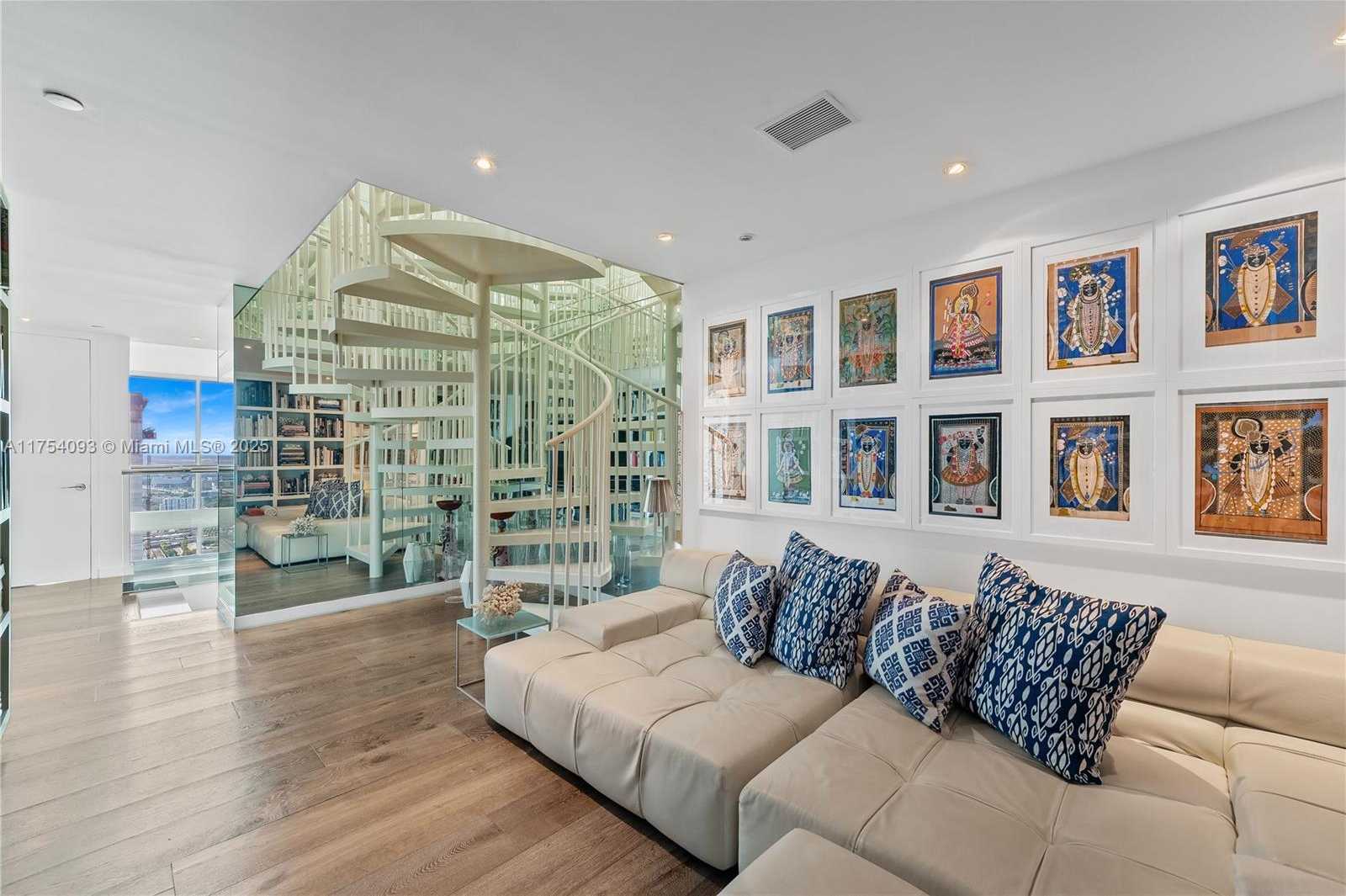 Small Image of 1040 BISCAYNE BLVD #4606, Miami Number 43