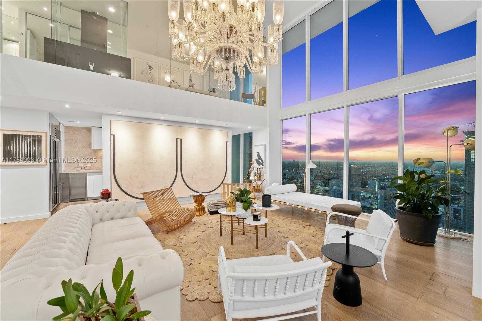 Small Image of 1040 BISCAYNE BLVD #4606, Miami Number 5