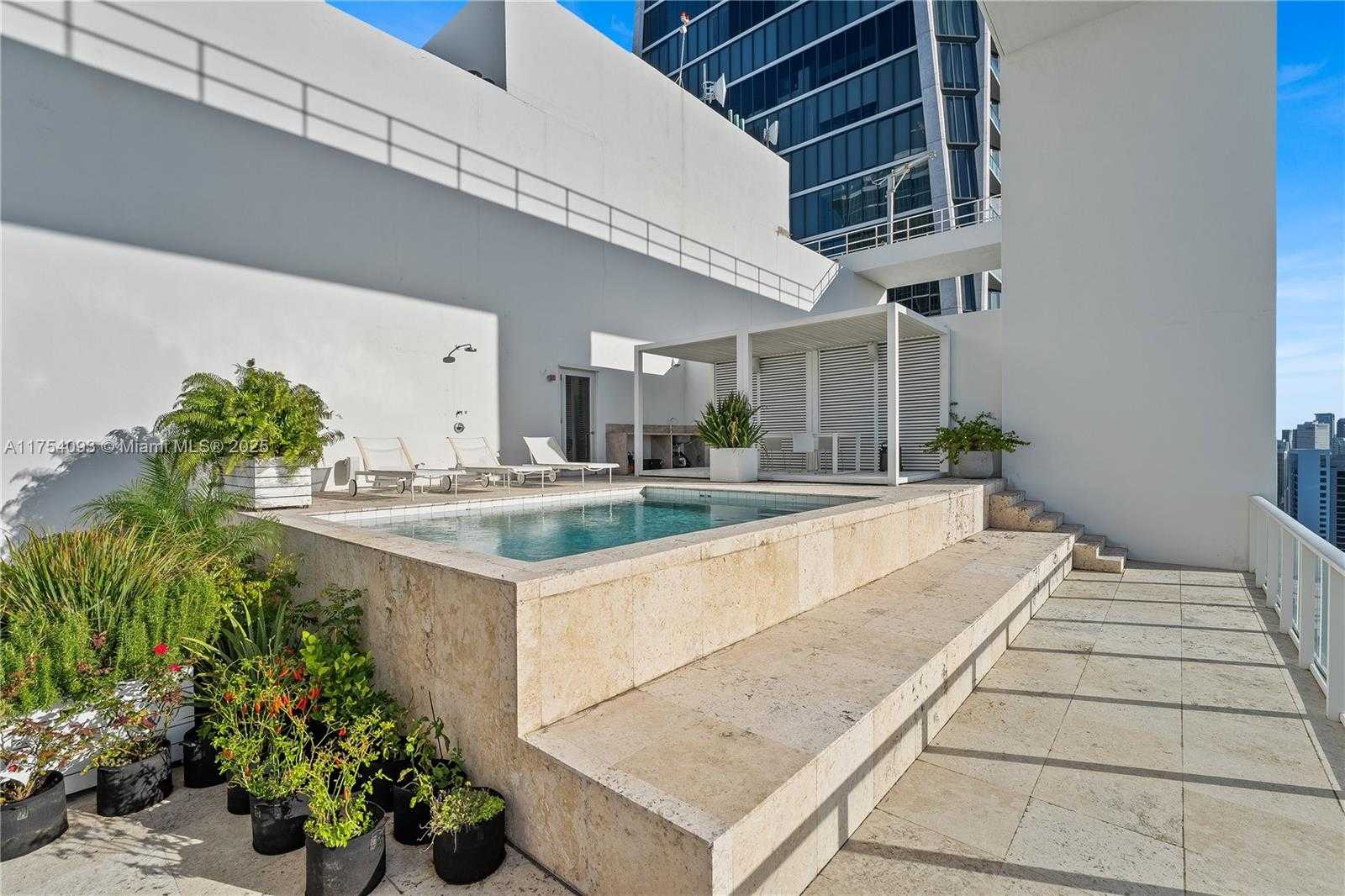 Small Image of 1040 BISCAYNE BLVD #4606, Miami Number 51