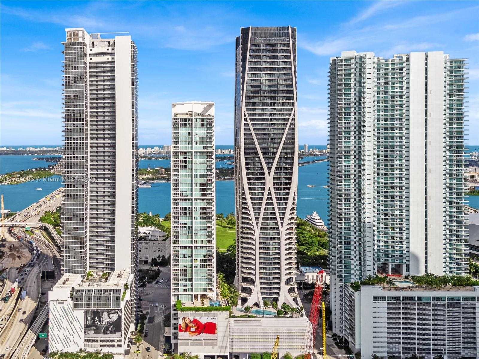 Small Image of 1040 BISCAYNE BLVD #4606, Miami Number 55