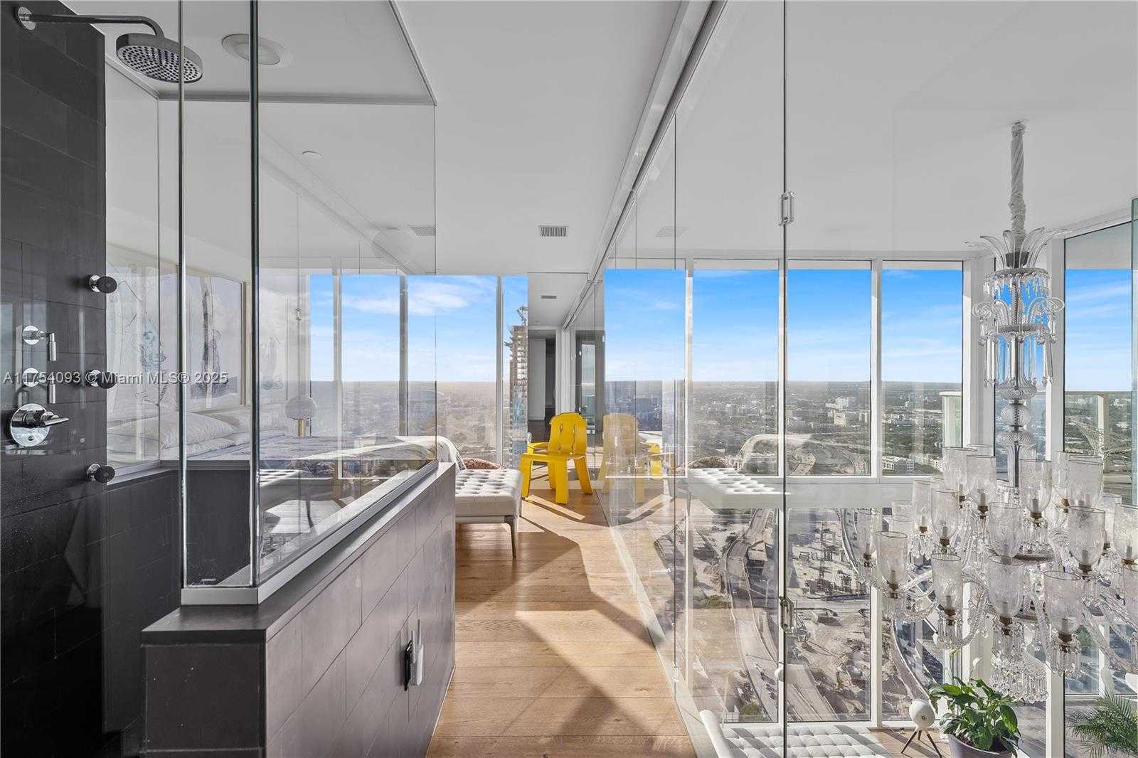 Small Image of 1040 BISCAYNE BLVD #4606, Miami Number 9