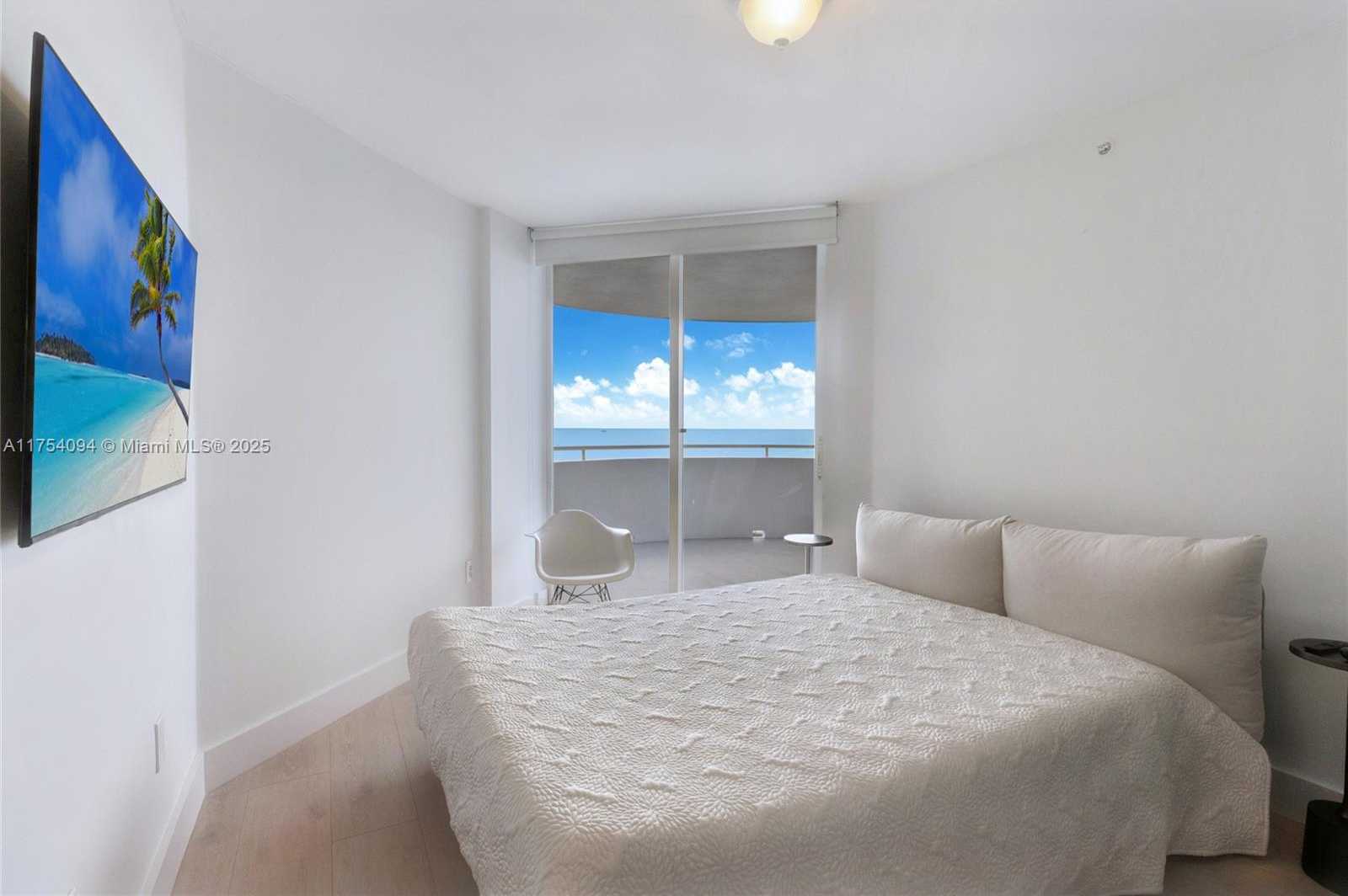Small Image of 6301 COLLINS AVE #2803, Miami Beach Number 12