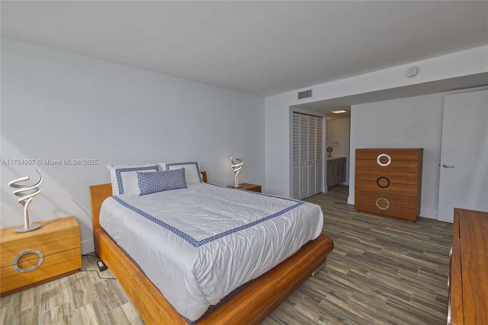 Small Image of 18061 BISCAYNE BLVD #1703, Aventura Number 18