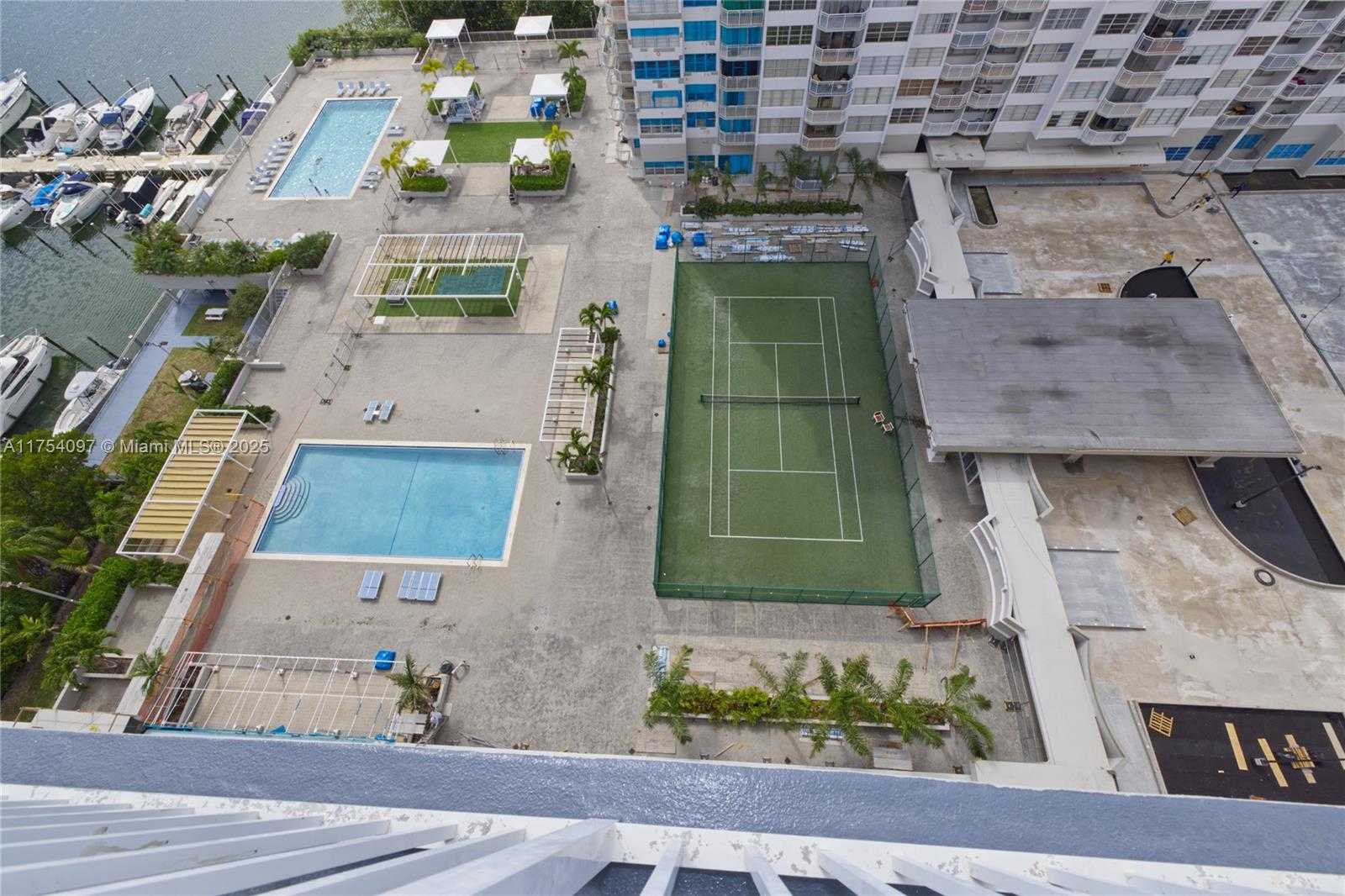 Small Image of 18061 BISCAYNE BLVD #1703, Aventura Number 24