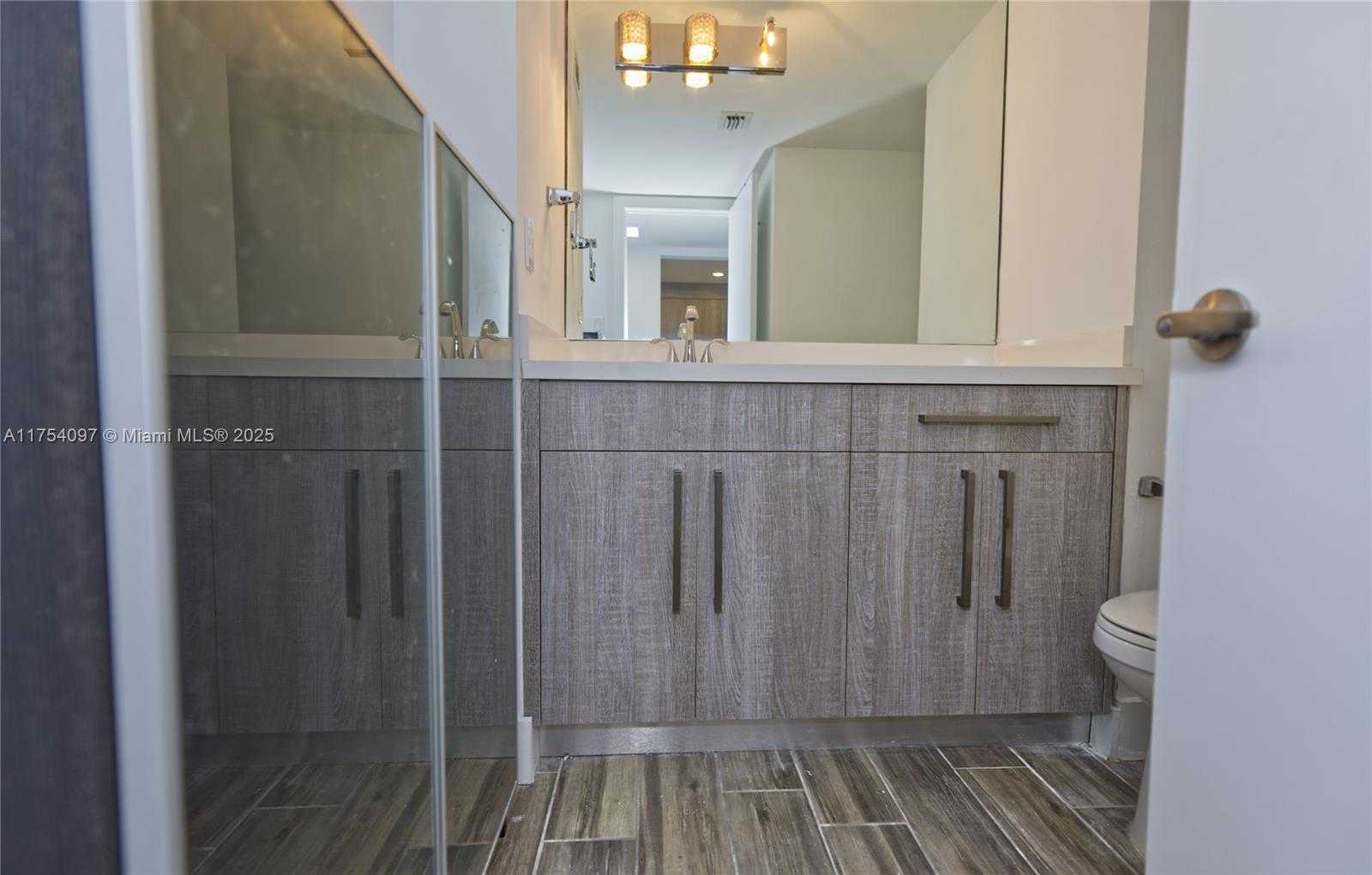 Small Image of 18061 BISCAYNE BLVD #1703, Aventura Number 30