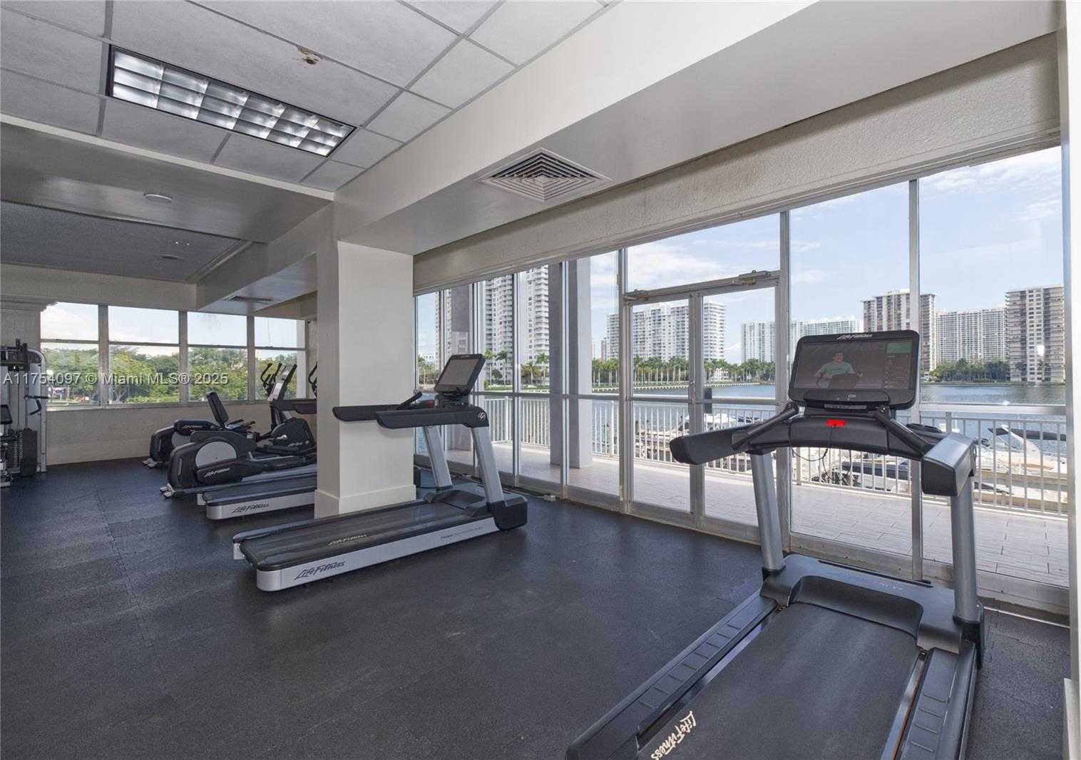 Small Image of 18061 BISCAYNE BLVD #1703, Aventura Number 39