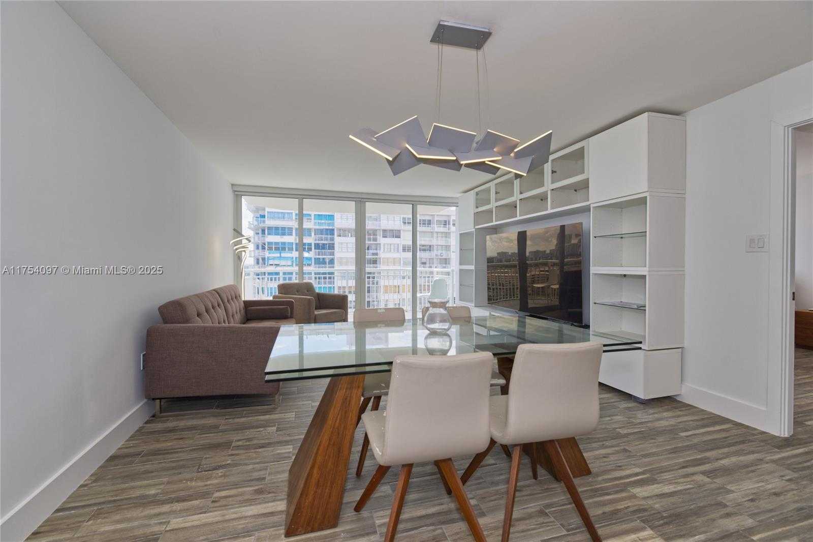 Small Image of 18061 BISCAYNE BLVD #1703, Aventura Number 6