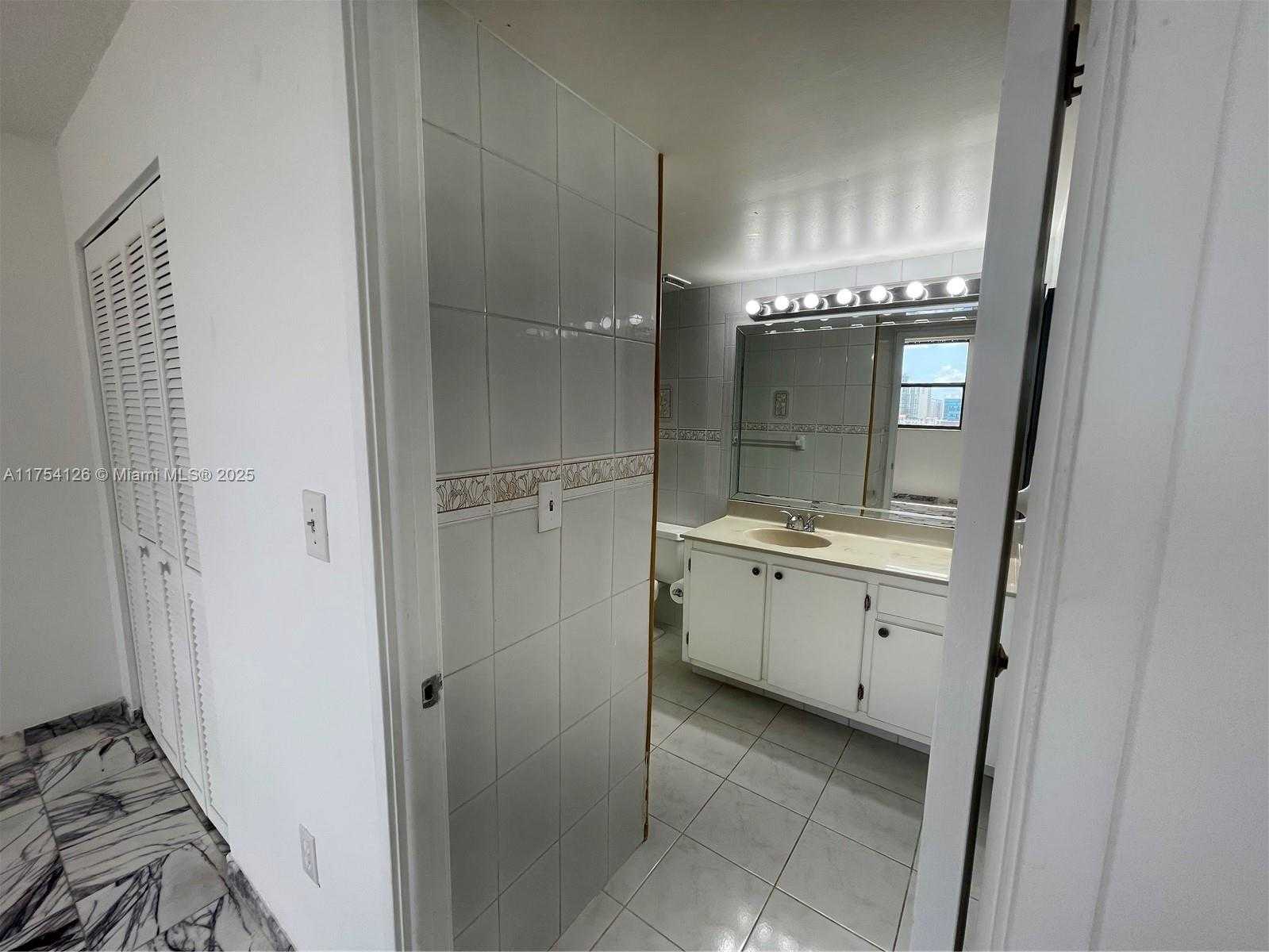 Small Image of 210 174TH ST #1203, Sunny Isles Beach Number 27