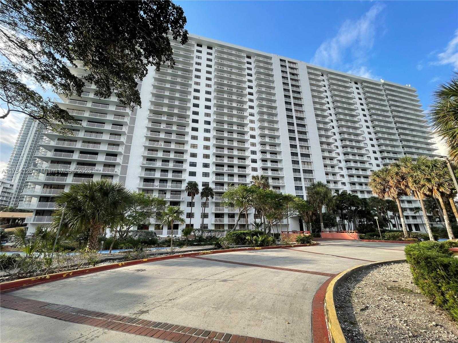 Small Image of 210 174TH ST #1203, Sunny Isles Beach Number 4