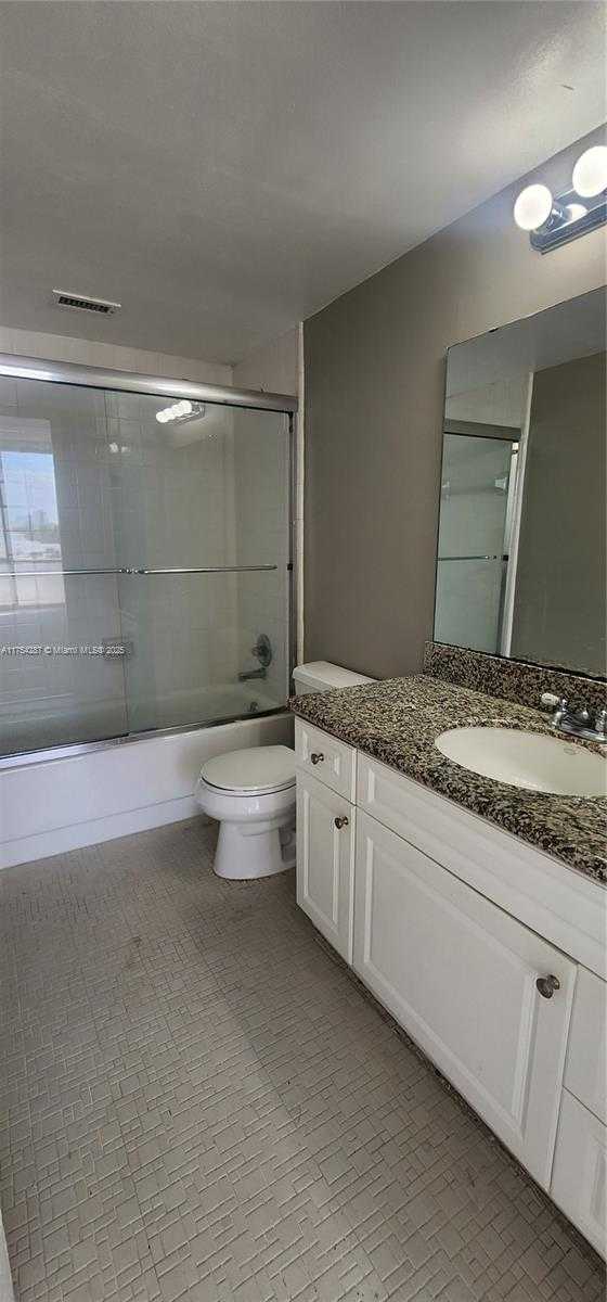 Small Image of 900 BAY DR #521, Miami Beach Number 7