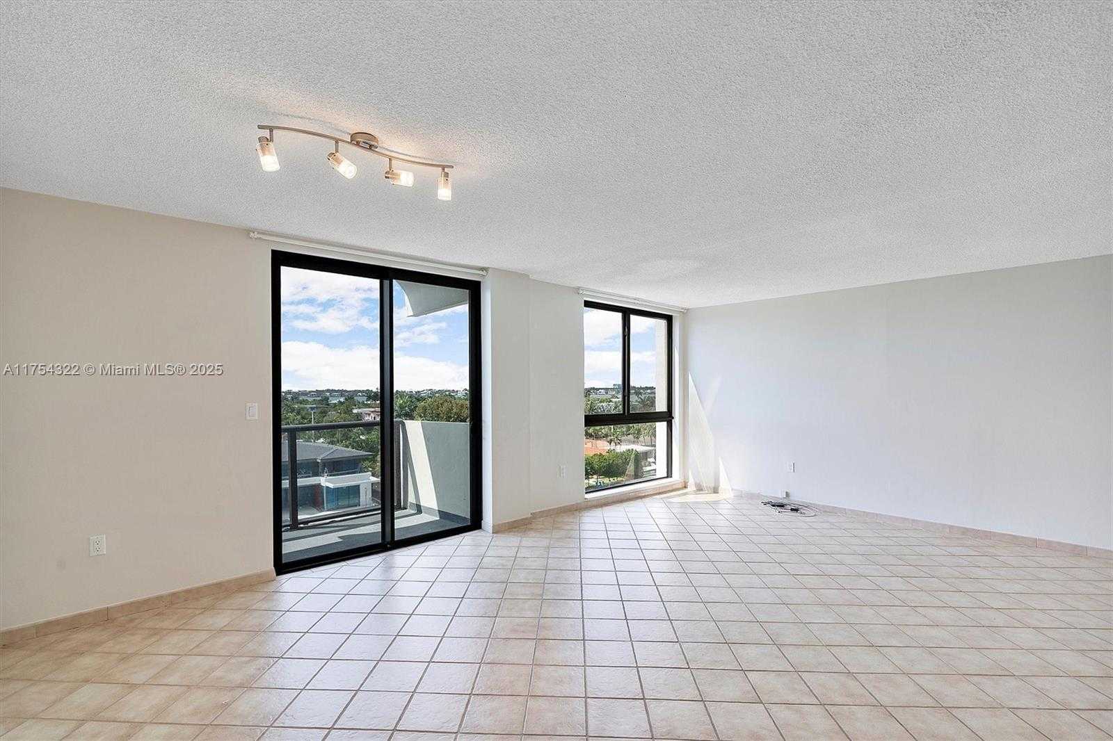 Small Image of 9800 WEST BAY HARBOR DR #710, Bay Harbor Islands Number 4