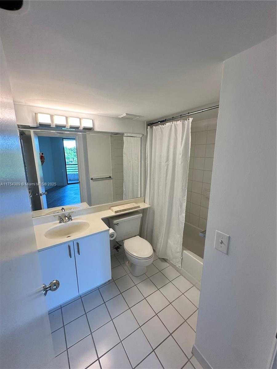 Small Image of 3300 NORTH EAST 191ST ST #304, Aventura Number 12