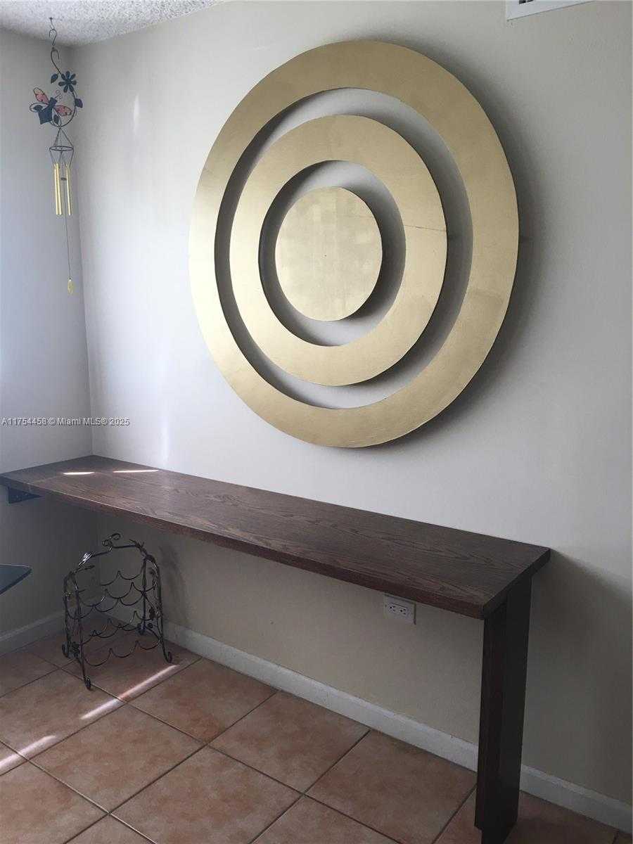 Small Image of 1881 Washington Ave, Miami Beach, FL 33139, USA Number 11