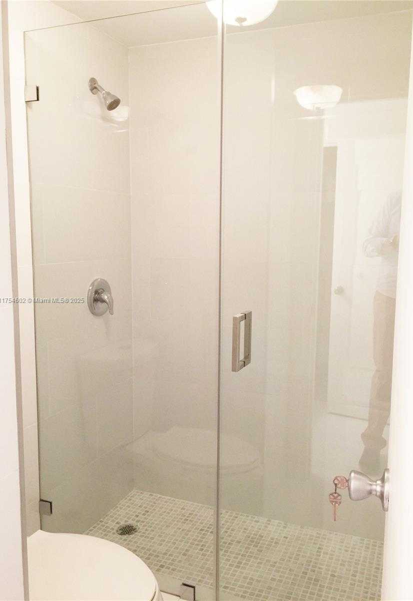 Small Image of 100 LINCOLN RD #1024, Miami Beach Number 12