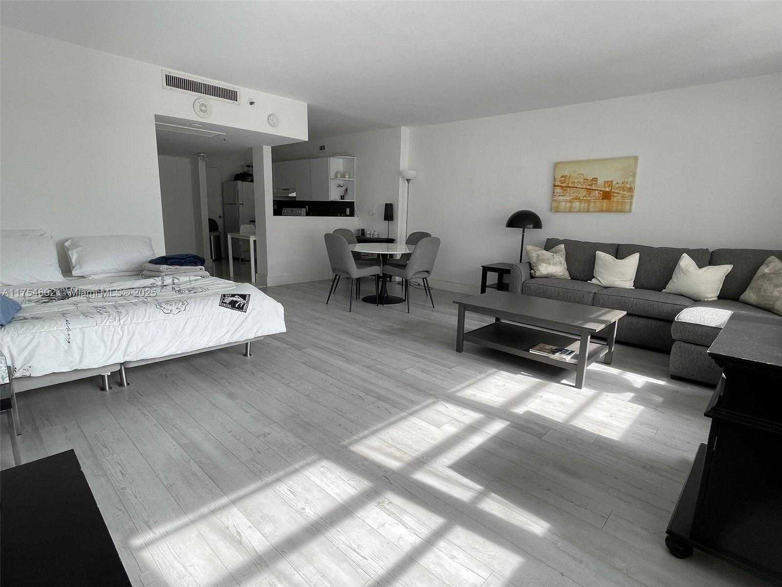 Small Image of 100 LINCOLN RD #1024, Miami Beach Number 6