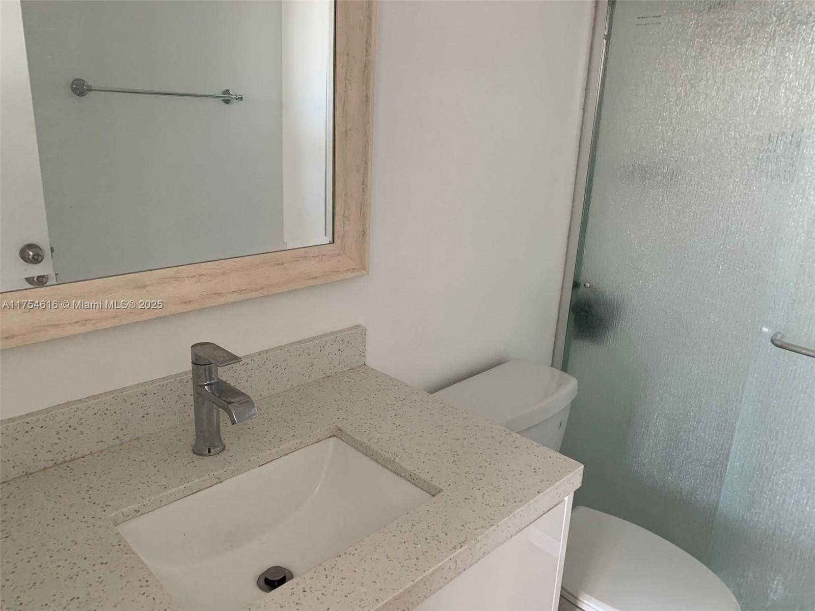 Small Image of 7441 WAYNE AVE #8M, Miami Beach Number 11
