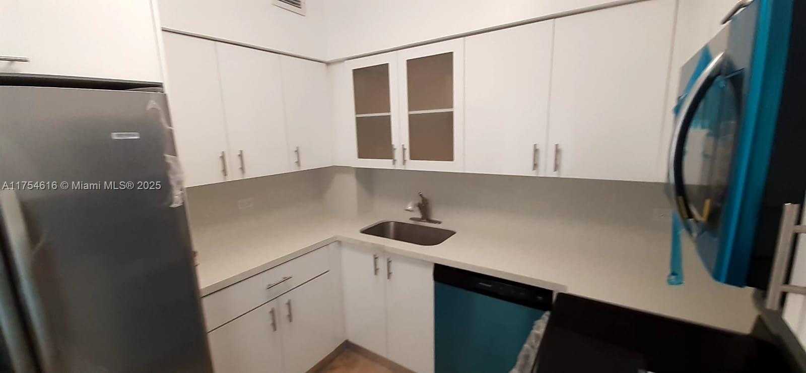 Small Image of 7441 WAYNE AVE #8M, Miami Beach Number 4