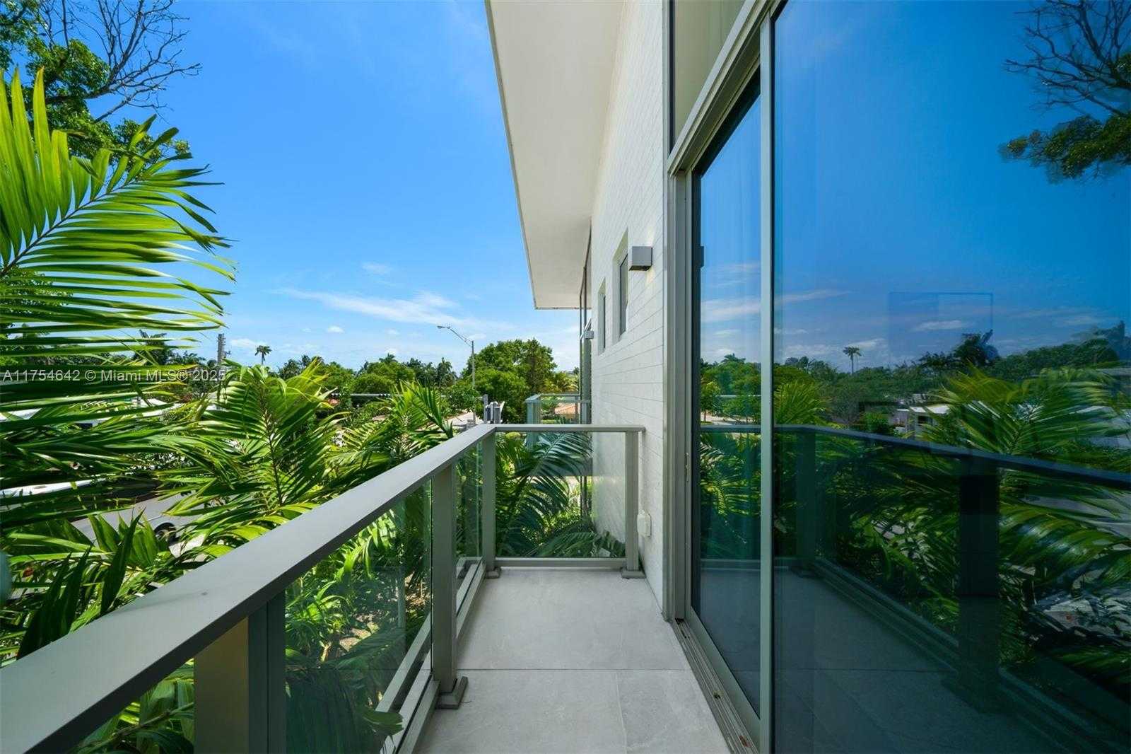 Small Image of 1201 WEST 47TH ST, Miami Beach Number 61