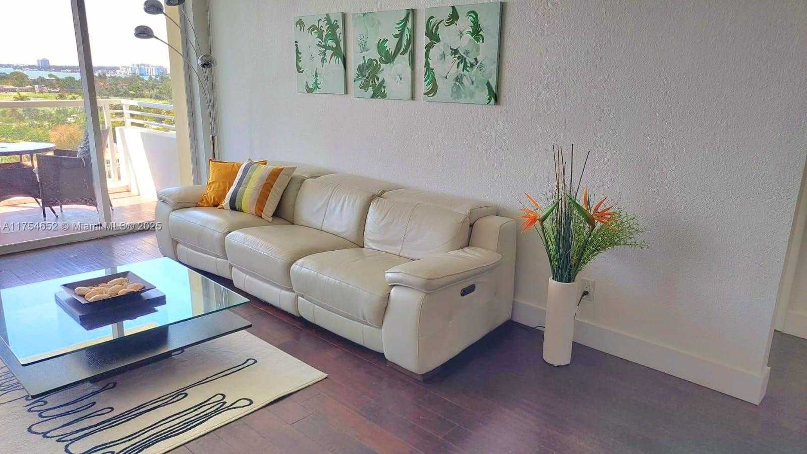 Small Image of 5600 COLLINS AVE #14H, Miami Beach Number 8