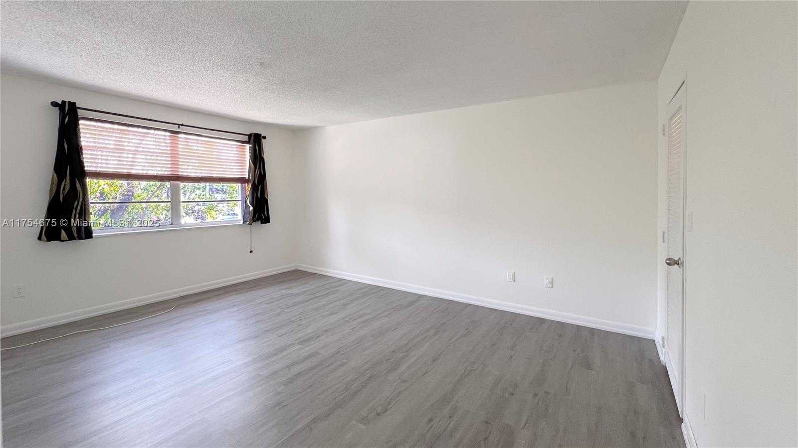 Small Image of 4670 NORTH WEST 79TH AVE #2F, Doral Number 30