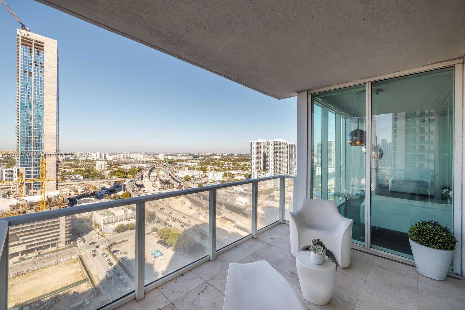 Small Image of 1040 BISCAYNE BLVD #2507, Miami Number 12