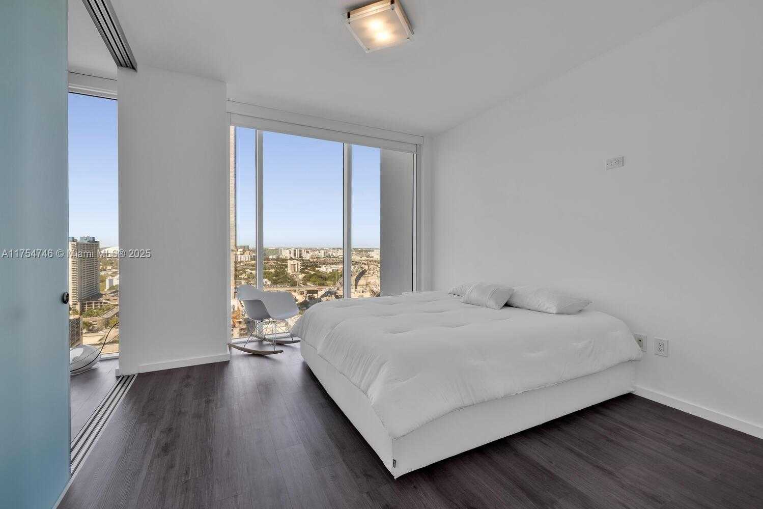 Small Image of 1040 BISCAYNE BLVD #2507, Miami Number 19