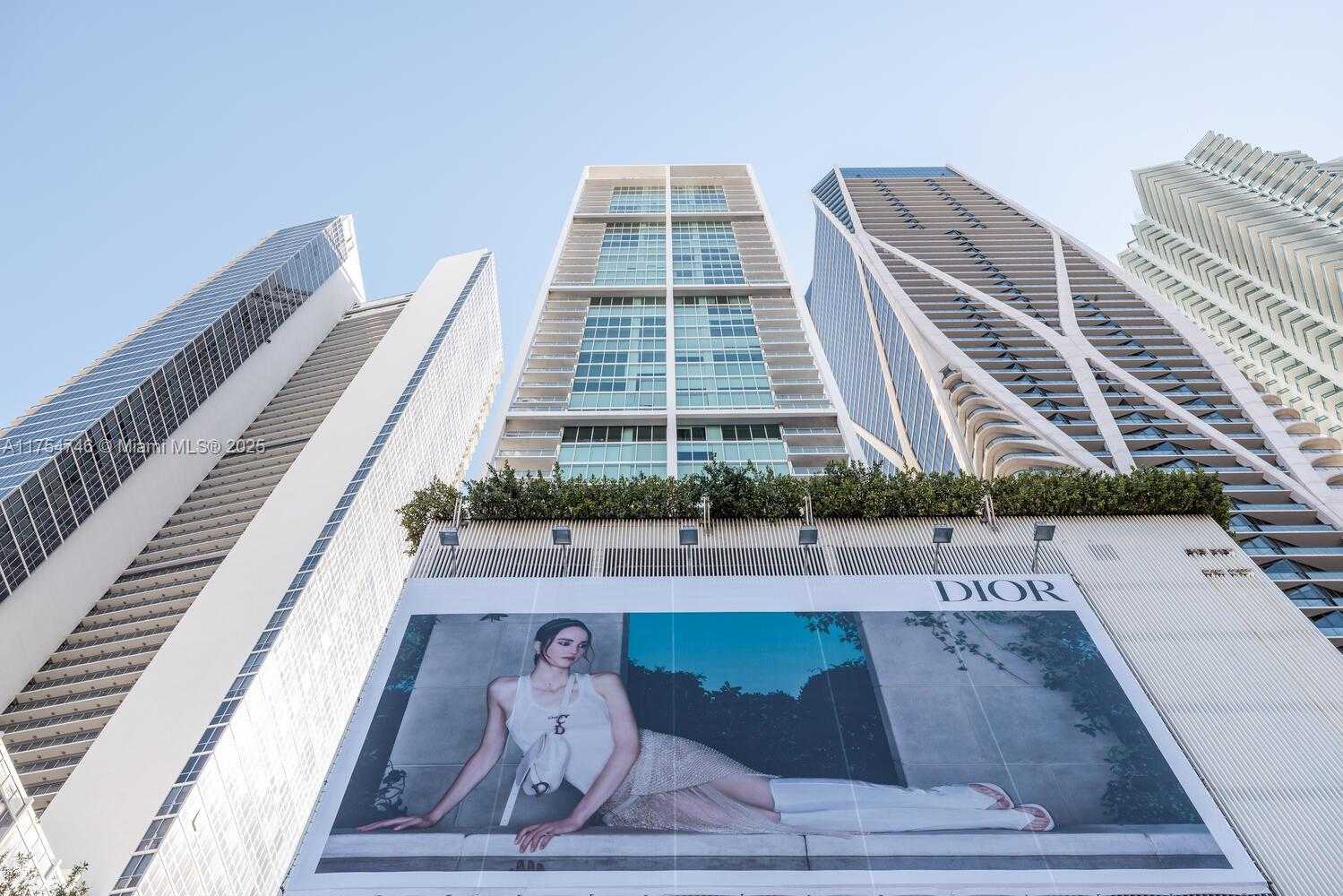 Small Image of 1040 BISCAYNE BLVD #2507, Miami Number 2