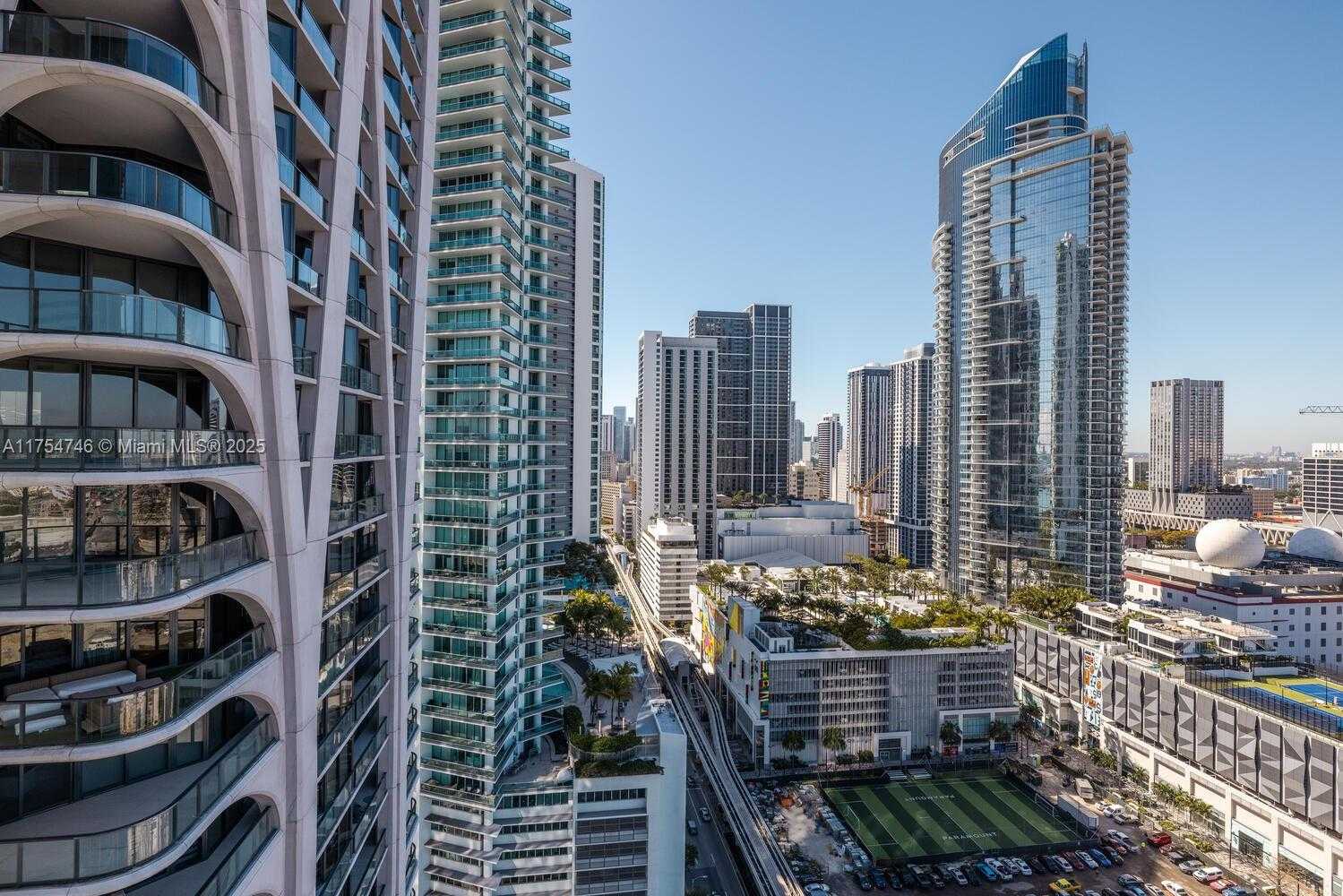 Small Image of 1040 BISCAYNE BLVD #2507, Miami Number 23