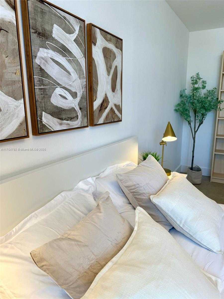 Small Image of 1080 94TH ST #602, Bay Harbor Islands Number 11