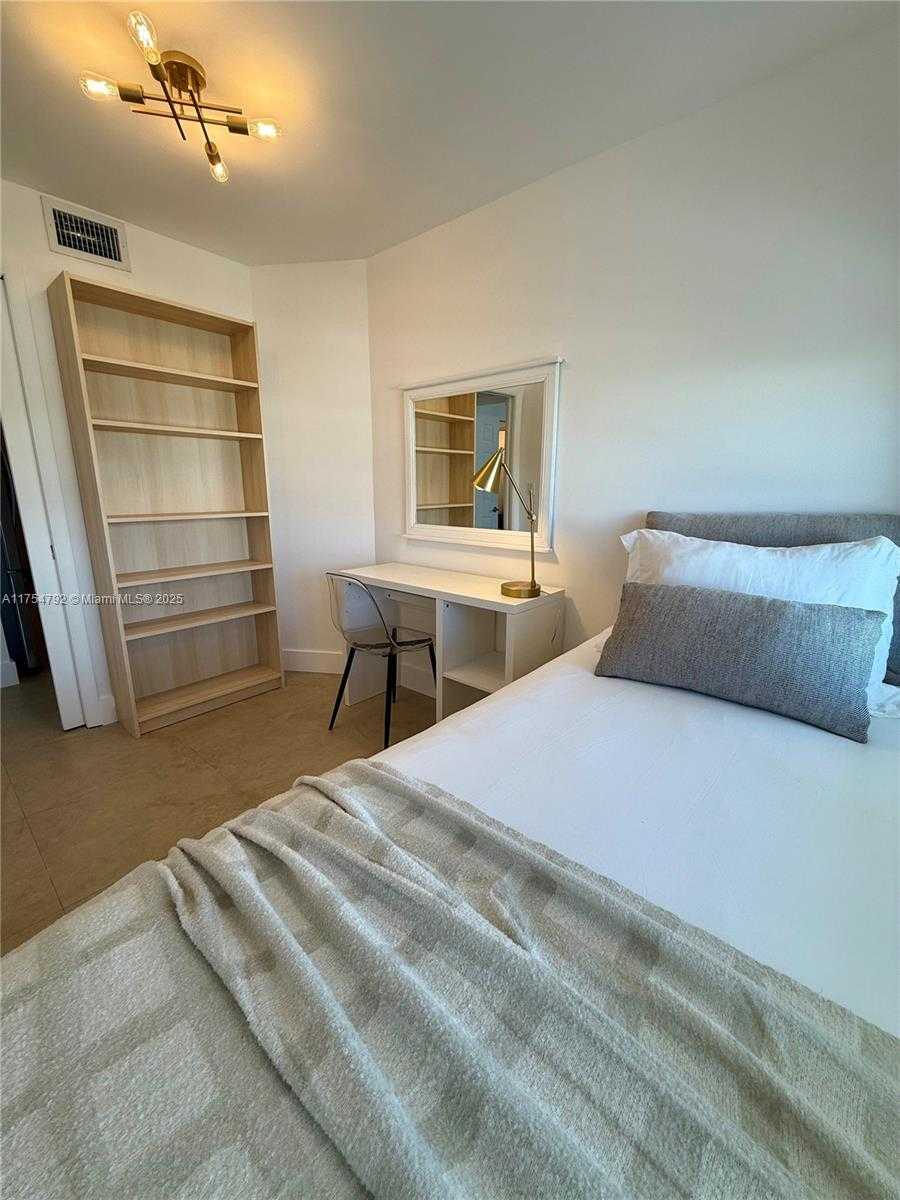 Small Image of 1080 94TH ST #602, Bay Harbor Islands Number 18