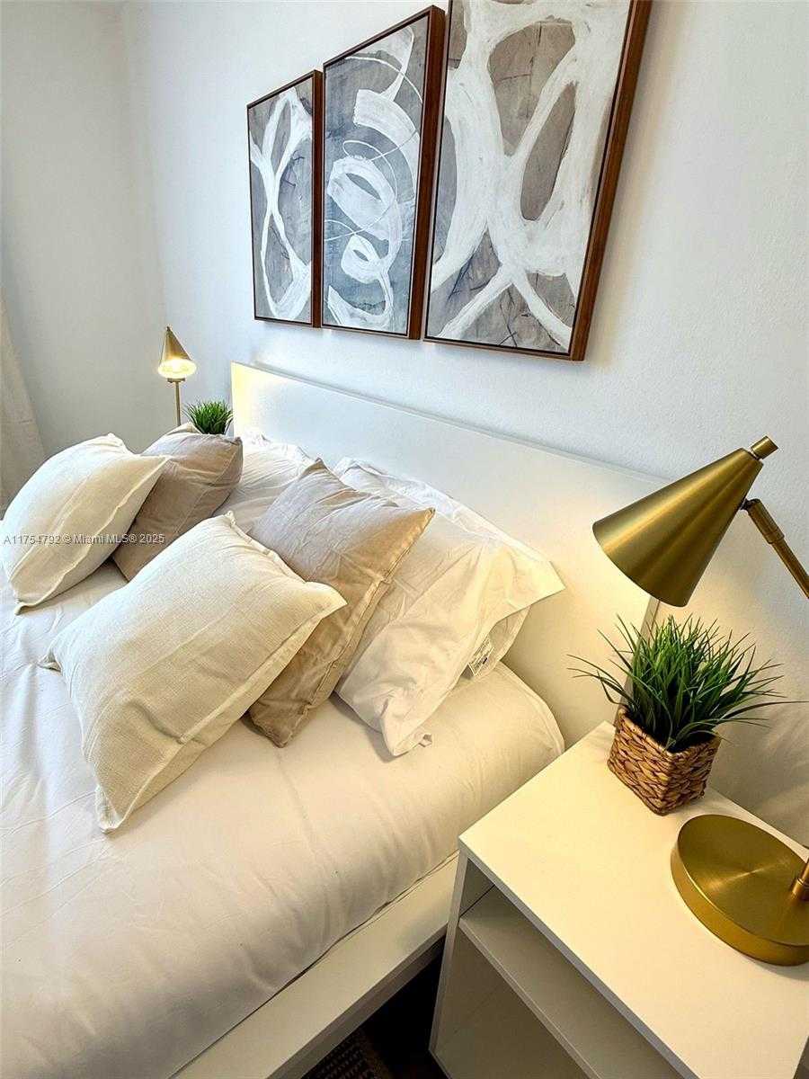 Small Image of 1080 94TH ST #602, Bay Harbor Islands Number 29