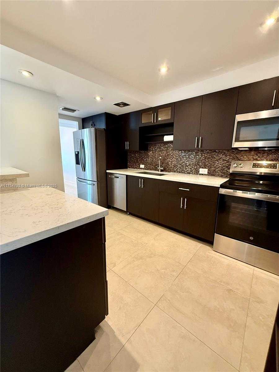 Small Image of 1080 94TH ST #602, Bay Harbor Islands Number 36